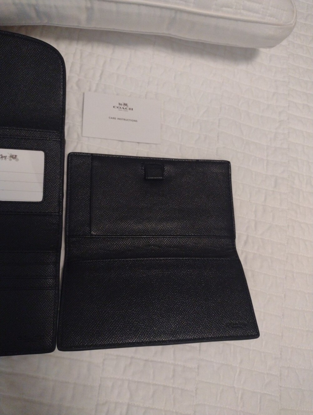 COACH Black Pebbled Leather Wallet Snap Closure Bi-fold w/ Flap w/ Wallet Insert - Picture 4 of 14
